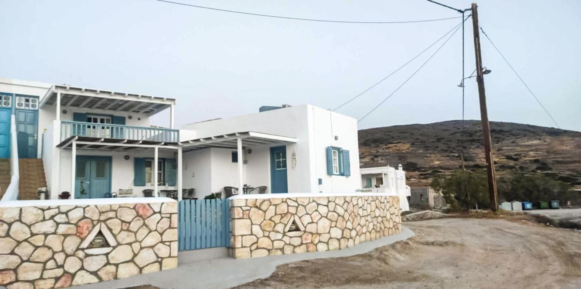 Seaside Residence Kiki Prassa,Кимолос Экстерьер фото